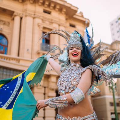 Dans mee in de carnavalparades van Rio